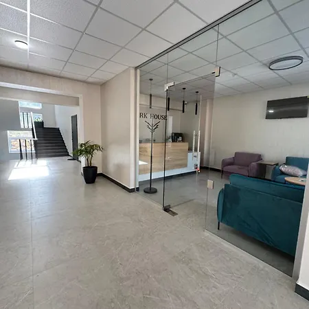 Апартаменты Park House *