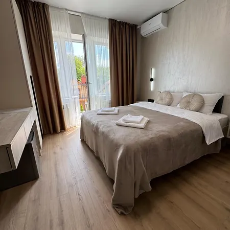 Апартаменты Park House Поляна